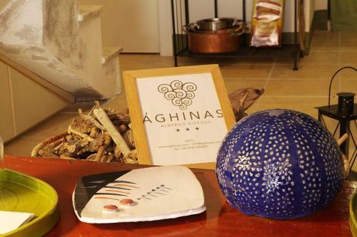 Aghinas Hotel Bosa Ngoại thất bức ảnh