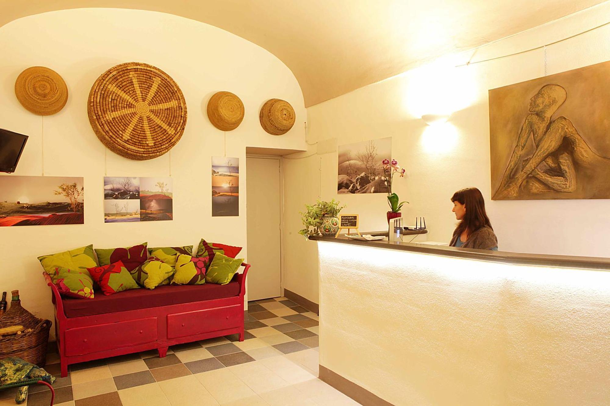 Aghinas Hotel Bosa Ngoại thất bức ảnh