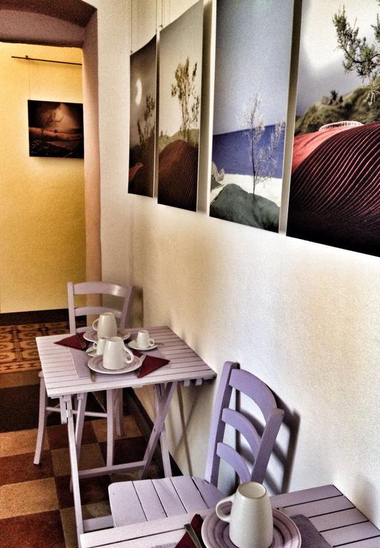 Aghinas Hotel Bosa Ngoại thất bức ảnh